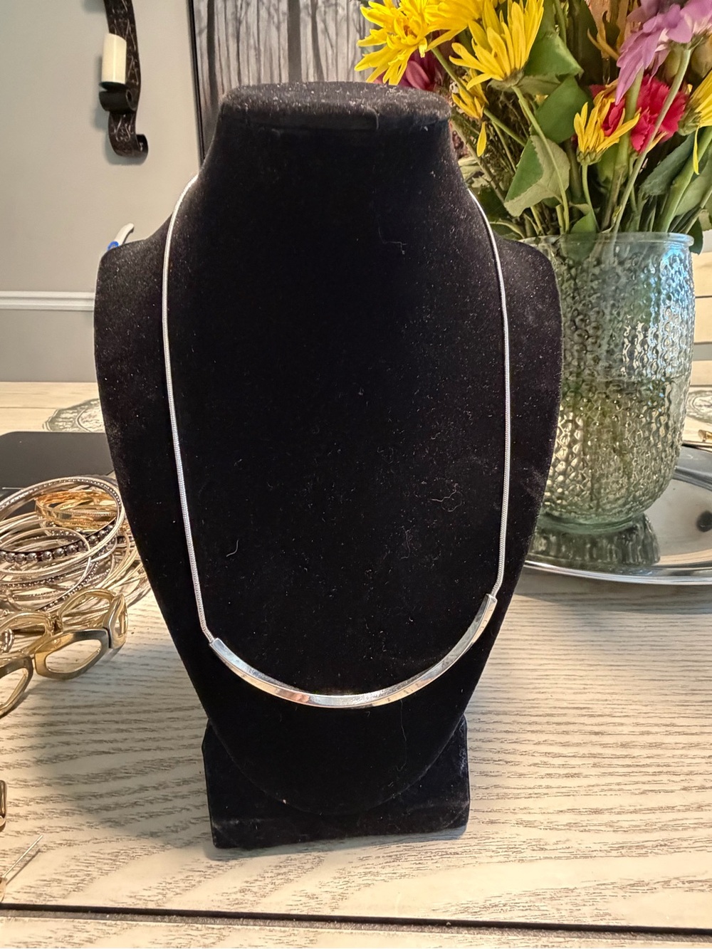 Silver-tone  Curved Bar Necklace - Silver